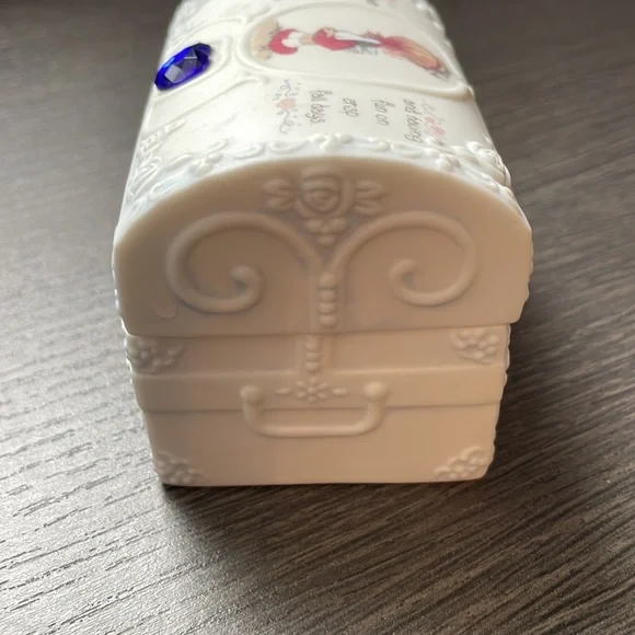 Precious moments trinket box - Picture 3 of 6
